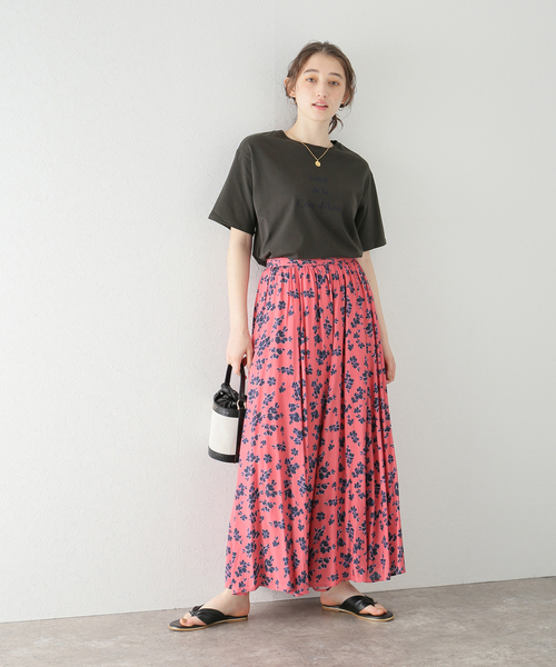 La TOTALITE（ラトータリテ）の「レタリングフロッキープリントTシャツ（Tシャツ/カットソー・レディース・ベージュ/ホワイト/チャコールグレー・FREE）」の17枚目の写真