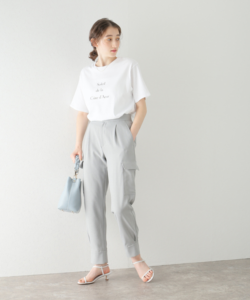 La TOTALITE（ラトータリテ）の「レタリングフロッキープリントTシャツ（Tシャツ/カットソー・レディース・ベージュ/ホワイト/チャコールグレー・FREE）」の7枚目の写真
