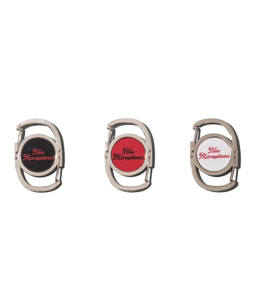 NineMicrophones（ナインマイクロフォンズ）の「Carabiner（キーホルダー・メンズ・ホワイト/ブラック/バーガンディー・FREE）」の2枚目の写真