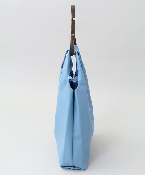 CONVERSE TOKYO（コンバーストウキョウ）の「エコレザーショッピングバッグ（トートバッグ・レディース・ブラック/シルバー/ブルー・FREE）」の4枚目の写真