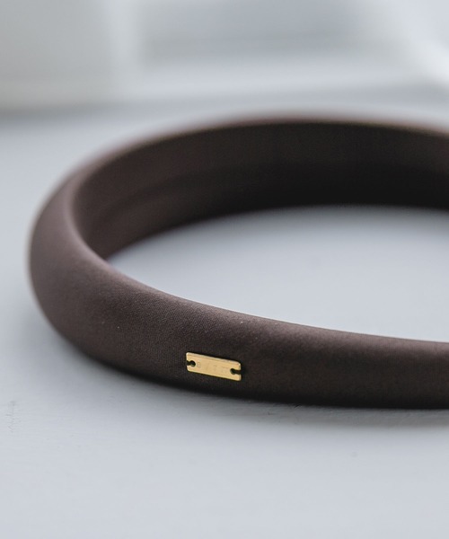 A part by（アパートバイ）の「【e/rm】サテンパフカチューシャ　157725（カチューシャ・レディース・ブラウン/ブラック・FREE）」の5枚目の写真