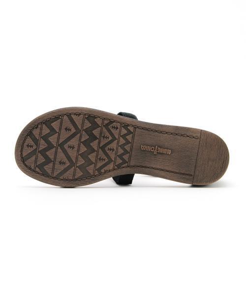 Minnetonka（ミネトンカ）の「MINNETONKA / フロントフリンジ サンダル（サンダル・レディース・ブラック/ブラウン・8/6/7/5）」の15枚目の写真