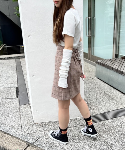 one way(ワンウェイ)の「アームウォーマーテレコトップス(Tシャツ/カットソー・レディース・ホワイト/ライトグレー/ライトブルー/ブラック・FREE)」の7枚目の写真