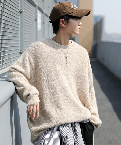 neos(ネオス)の「【neos -addictive design-】ビッグシルエット フェザーヤーン 無地&ボーダー クルーネック ニット セーター(ニット/セーター・メンズ・ホワイト/ブラック/ベージュ/グレー/ブラック×グレー/ブラック×ホワイト/ブラック×レッド・MEDIUM/LARGE)」の7枚目の写真