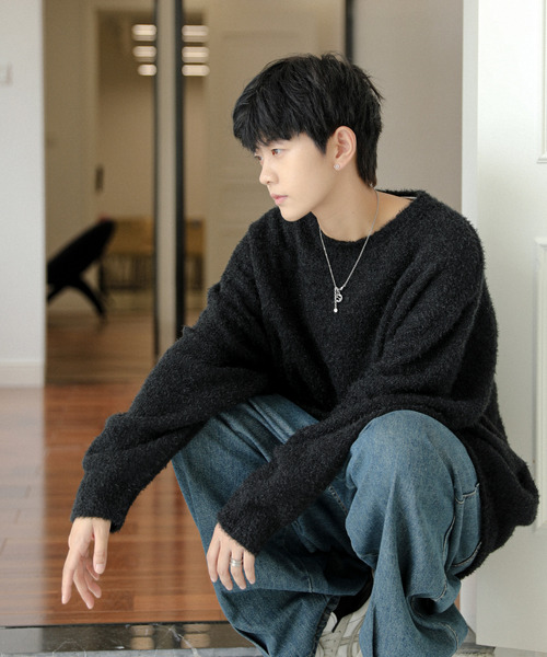 neos(ネオス)の「【neos -addictive design-】ビッグシルエット フェザーヤーン 無地&ボーダー クルーネック ニット セーター(ニット/セーター・メンズ・ホワイト/ブラック/ベージュ/グレー/ブラック×グレー/ブラック×ホワイト/ブラック×レッド・MEDIUM/LARGE)」の12枚目の写真