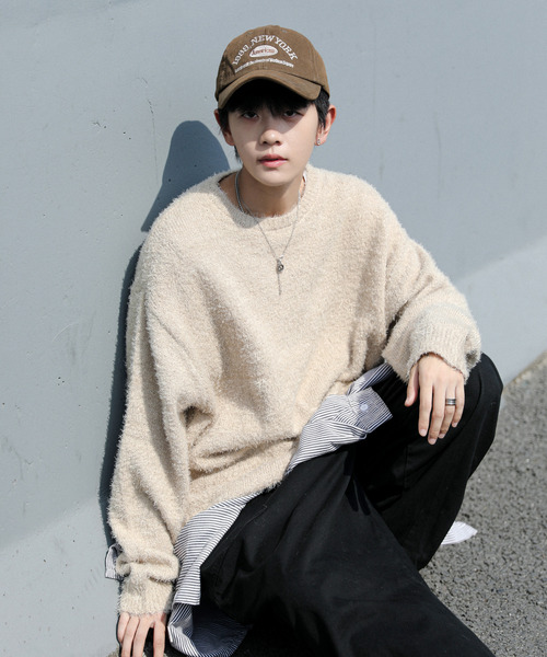 neos(ネオス)の「【neos -addictive design-】ビッグシルエット フェザーヤーン 無地&ボーダー クルーネック ニット セーター(ニット/セーター・メンズ・ホワイト/ブラック/ベージュ/グレー/ブラック×グレー/ブラック×ホワイト/ブラック×レッド・MEDIUM/LARGE)」の10枚目の写真