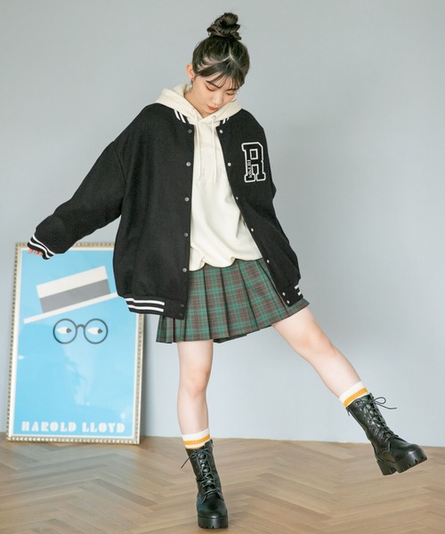 repipi armario(レピピ アルマリオ)の「【裏起毛】シシュウBIGパーカー(パーカー・キッズ・スミクロ/パープル/グリーン/アイボリー・SMALL/MEDIUM/LARGE)」の6枚目の写真