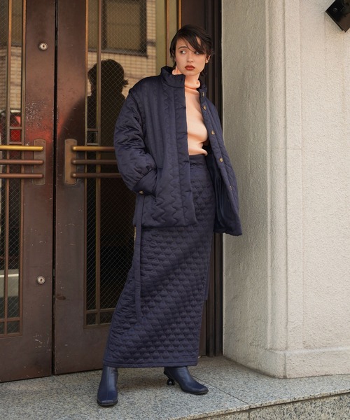 TINA:JOJUN(ティーナジョジュン)の「キルティング Hラインスカート TINA:JOJUN(スカート・レディース・ネイビー/カーキ・S/M)」の13枚目の写真