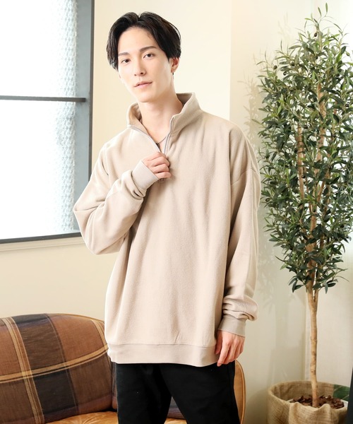 TopIsm(トップイズム)の「オーバーサイズ マイクロフリース ボア 無地ハーフジップスウェット(スウェット・メンズ・ブラック/ネイビー/グリーン/チャコールグレー/ホワイト/ベージュ・LL/L/M)」の4枚目の写真
