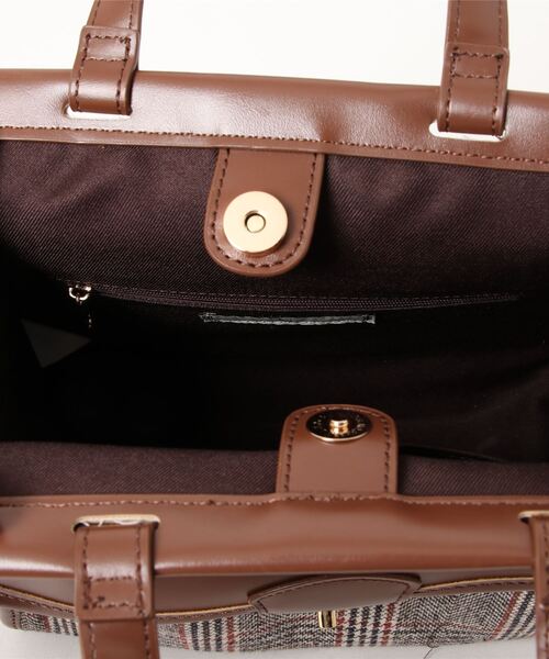 N.(N. Natural Beauty Basic)(エヌエヌナチュラルビューティーベーシック)の「クラシカルコンビショルダーバッグ(トートバッグ・レディース・ブラック系その他/ブラウン系その他・フリ-)」の8枚目の写真