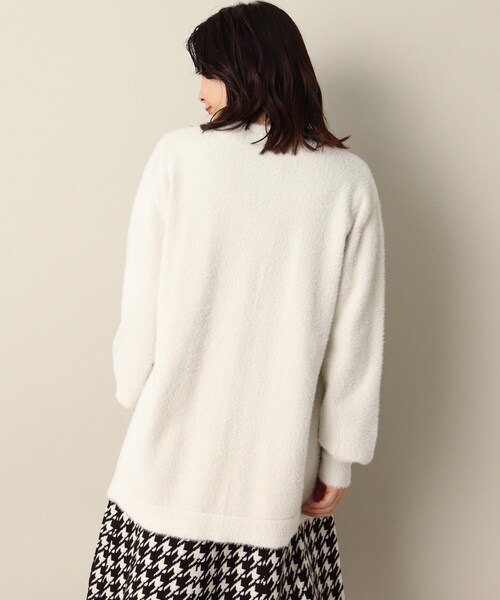 ITS'DEMO(イッツデモ)の「【着丈長め/腰回りカバー/柔らかタッチ】ラメフェザーヤーン着流しカーデ(カーディガン/ボレロ・レディース・ベージュ/サックスブルー/オフホワイト・00)」の6枚目の写真