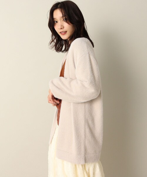 ITS'DEMO(イッツデモ)の「【着丈長め/腰回りカバー/柔らかタッチ】ラメフェザーヤーン着流しカーデ(カーディガン/ボレロ・レディース・ベージュ/サックスブルー/オフホワイト・00)」の11枚目の写真