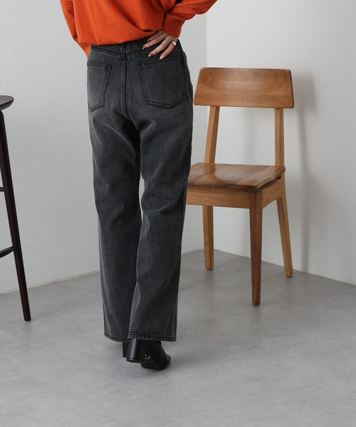 COLONY 2139（コロニートゥーワンスリーナイン）の「フレアデニムパンツ（デニムパンツ・レディース・ブラック/ブルー/ネイビー/サックスブルー/ダークブルー・SMALL/MEDIUM/LARGE）」の6枚目の写真