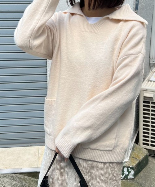 mebole(メボレ)の「ダブルポケットビッグカラーニット(ニット/セーター・レディース・ブラック/ホワイト/ブラウン/ネイビー・FREE)」の2枚目の写真