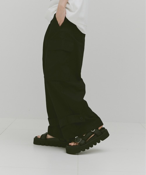 Alpinus（アルピナス）の「Alpinus - Wide straight ripstop cargo pants / ワイドストレート リップストップカーゴパンツ（カーゴパンツ・メンズ・カーキ/ブラック・SMALL/MEDIUM）」の16枚目の写真