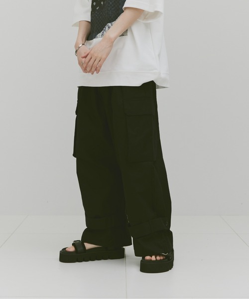Alpinus（アルピナス）の「Alpinus - Wide straight ripstop cargo pants / ワイドストレート リップストップカーゴパンツ（カーゴパンツ・メンズ・カーキ/ブラック・SMALL/MEDIUM）」の17枚目の写真
