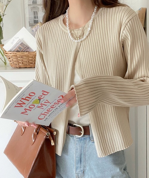 classicalelf（クラシカルエルフ）の「上級見えバックスリットニット（ニット/セーター・レディース・ブルー/ブラック/グレイッシュベージュ/アイボリー/グリーン・X-LARGE/LARGE/MEDIUM/SMALL）」の2枚目の写真