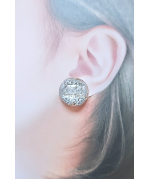 tone(トーン)の「【hazeleyes】ボリュームラウンド小ぶりイヤリング(Bonbonami ボンボンアミ)(MA)(イヤリング・レディース・レッド/ブラウン系その他/シルバー/ダークグリーン・FREE)」の9枚目の写真