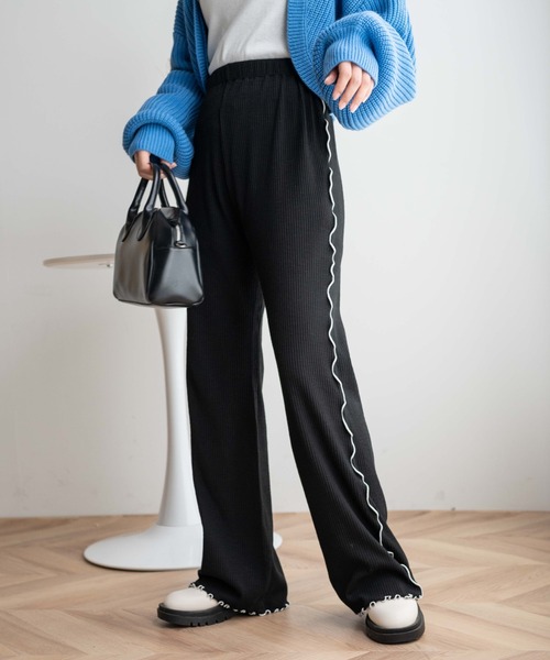 WEGO（ウィゴー）の「WEGO/メロウラインフレアパンツ（スラックス・レディース・ブラック/ブルー・FREE）」の4枚目の写真