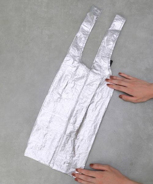 BIRTHDAY BAR（バースデイバー）の「メタリックトート Mサイズ（エコバッグ/サブバッグ・レディース・シルバー/ゴールド/ブルー/ブロンズ/ネイビー/グリーン/マルチ/ガンメタ/ホワイト/ダークブルー・フリー/0）」の13枚目の写真