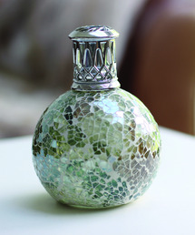 Ashleigh&Burwood（アシュレイアンドバーウッド）の「〈Ashleigh&Burwood/アシュレイ＆バーウッド〉フレグランスランプ Sサイズ（SiNCERE限定メッセージカード付き）（ルームフレグランス/お香）」