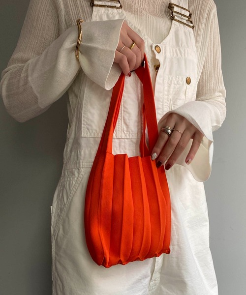 CAPRICIEUX LE'MAGE（カプリシューレマージュ）の「プリーツニットバッグ（ハンドバッグ・レディース・ブラック/オレンジ/ホワイト系その他/グリーン・FREE）」の5枚目の写真