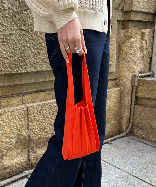 CAPRICIEUX LE'MAGE（カプリシューレマージュ）の「プリーツニットバッグ（ハンドバッグ・レディース・ブラック/オレンジ/ホワイト系その他/グリーン・FREE）」の7枚目の写真