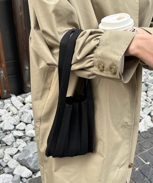 CAPRICIEUX LE'MAGE（カプリシューレマージュ）の「プリーツニットバッグ（ハンドバッグ・レディース・ブラック/オレンジ/ホワイト系その他/グリーン・FREE）」の10枚目の写真