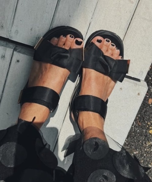 Valentino Garavani ボウワウ サンダル リボン付き VALENTINO GARAVANI Bowow 95 bow-detailed leather sandals | NET-A