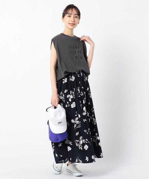 Grand PARK(グランドパーク)の「ロゴ入り タックカットソー(Tシャツ/カットソー・レディース・アイボリー/ホワイト/チャコールグレー・FREE)」の9枚目の写真