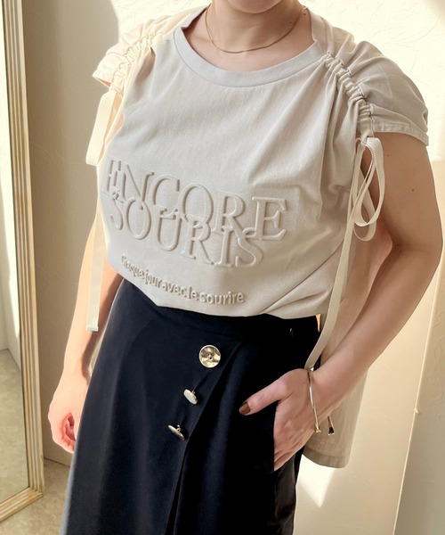 LHELBIE（レルビエ）の「エンボスロゴドロストTシャツ（Tシャツ/カットソー・レディース・チャコールグレー/ブルー/ベージュ・M）」の2枚目の写真