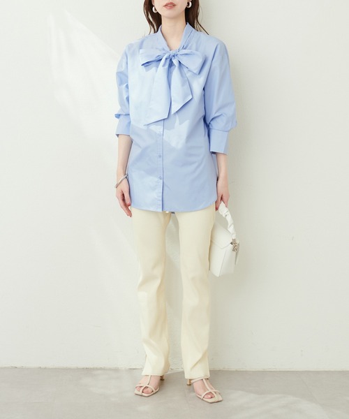 natural couture（ナチュラルクチュール）の「BIGボータイシャツブラウス（シャツ/ブラウス・レディース・オフホワイト/サックスブルー/ストライプ・FREE）」の9枚目の写真