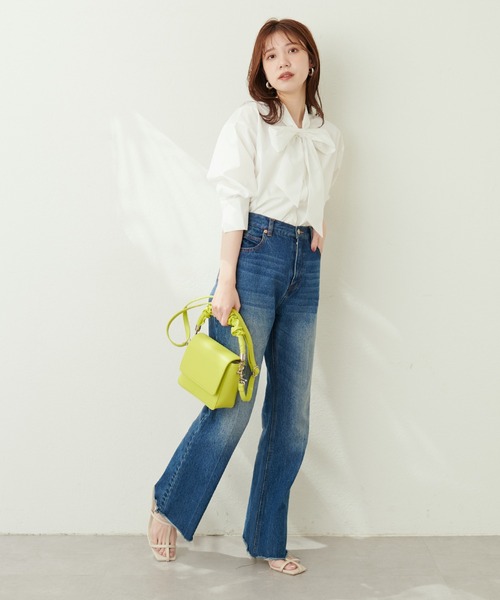 natural couture（ナチュラルクチュール）の「BIGボータイシャツブラウス（シャツ/ブラウス・レディース・オフホワイト/サックスブルー/ストライプ・FREE）」の5枚目の写真