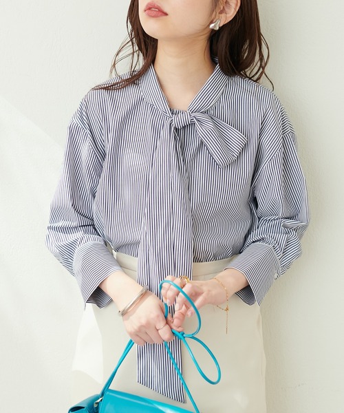 natural couture（ナチュラルクチュール）の「BIGボータイシャツブラウス（シャツ/ブラウス・レディース・オフホワイト/サックスブルー/ストライプ・FREE）」の11枚目の写真