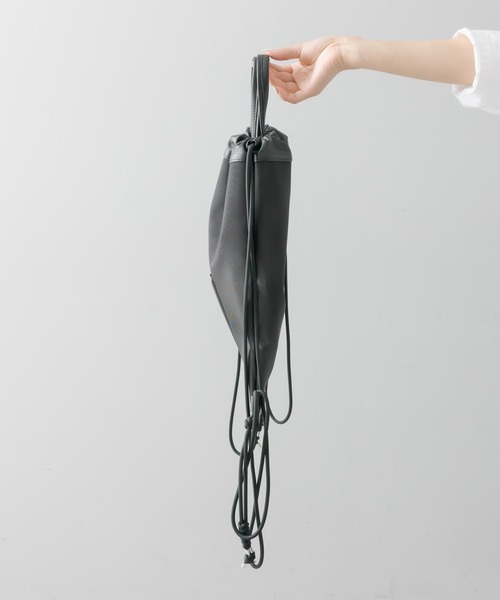 THE PURSE（ザパース  ）の「【THE PURSE(ザ・パース）】TULLE KNAPSACKナップサック（バックパック/リュック・レディース・ブラック/シルバー・FREE）」の5枚目の写真