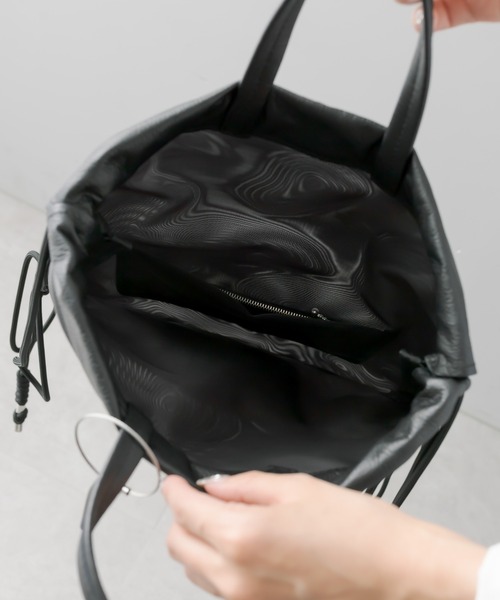 THE PURSE（ザパース  ）の「【THE PURSE(ザ・パース）】TULLE KNAPSACKナップサック（バックパック/リュック・レディース・ブラック/シルバー・FREE）」の14枚目の写真