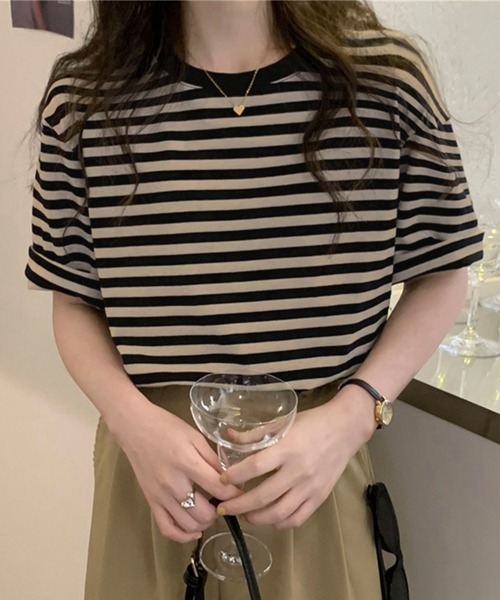 Chaco closet(チャコ クローゼット)の「くすみカラーベーシックボーダーTシャツ(Tシャツ/カットソー・レディース・グリーン/レッド/ブラック/パープル・FREE)」の2枚目の写真