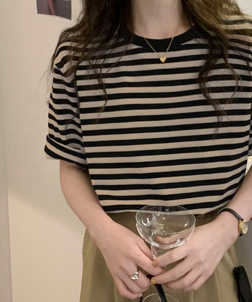 Chaco closet(チャコ クローゼット)の「くすみカラーベーシックボーダーTシャツ(Tシャツ/カットソー・レディース・グリーン/レッド/ブラック/パープル・FREE)」の5枚目の写真