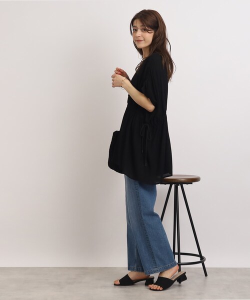 SHOO・LA・RUE（シューラルー）の「◆【ゆるっと着映える】ウエストシャーリングブラウス（シャツ/ブラウス・レディース・カーキ/ブラック/オフホワイト・00）」の11枚目の写真