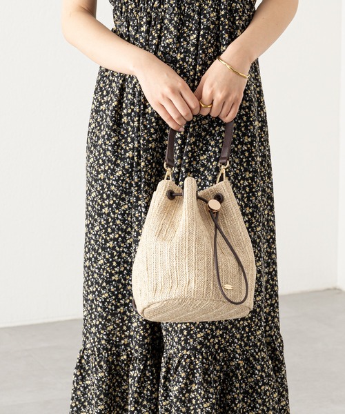 Chico（チコ）の「ペーパーナップサック（バックパック/リュック・レディース・ベージュ/ベージュ系その他/アイボリー・FREE）」の11枚目の写真