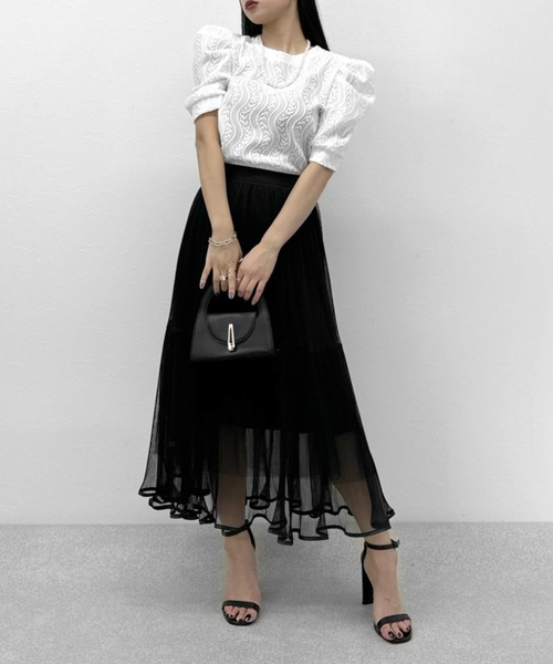 LVEU.（ラブユ.）の「【ZOZOTOWN限定】Leaf lace puff sleeve tops  / パールネックレス付きリーフ柄レースパフスリーブトップス（Tシャツ/カットソー・レディース・ブラック/ホワイト・FREE）」の8枚目の写真
