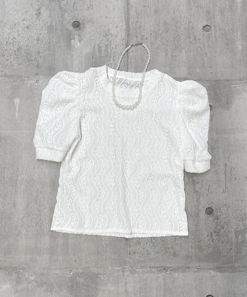 LVEU.（ラブユ.）の「【ZOZOTOWN限定】Leaf lace puff sleeve tops  / パールネックレス付きリーフ柄レースパフスリーブトップス（Tシャツ/カットソー・レディース・ブラック/ホワイト・FREE）」の21枚目の写真