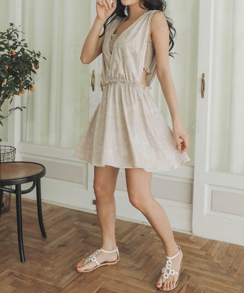 Dalfwin（ダールフィン）の「エスニック風シャーリングレースアップビキニ×ワンピースセット水着（水着・レディース・ブラウン/カーキ/グリーン/ピンク・SMALL/MEDIUM/LARGE）」の22枚目の写真