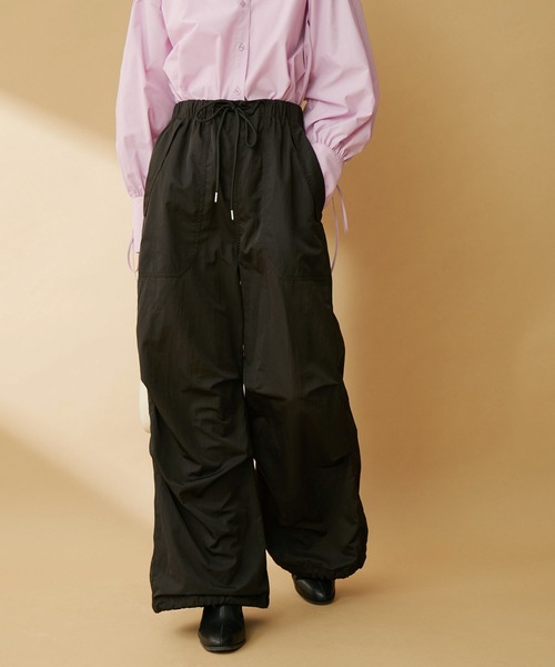 VIS（ビス）の「裾ドロストミリタリーカーゴパンツ（カーゴパンツ・レディース・ピンク/キナリ/ブラック・M/S）」の3枚目の写真