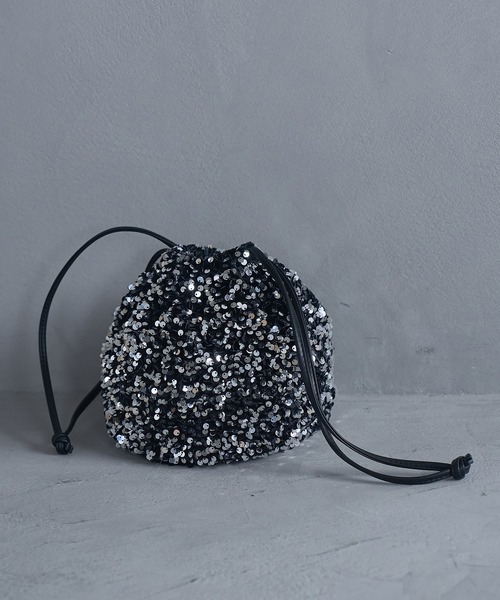 VIS（ビス）の「スパンコール巾着バッグ（ハンドバッグ・レディース・その他/シルバー系その他2/ゴールド系その他2・FREE）」の5枚目の写真