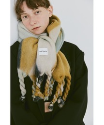 un/neu（アンノイ）の「幾何学パターンボリュームマフラー（マフラー・レディース）」