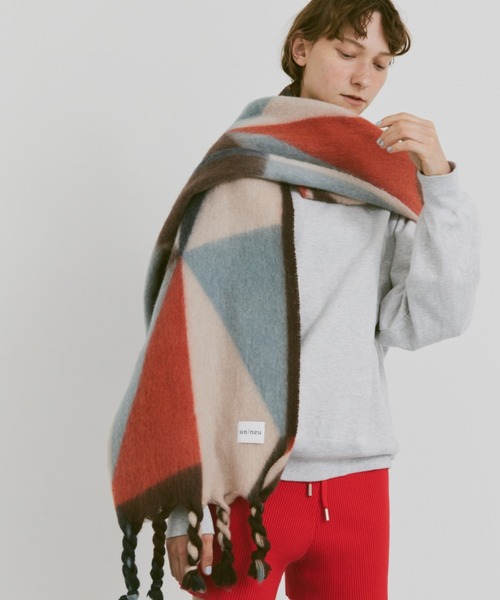 un/neu（アンノイ）の「幾何学パターンボリュームマフラー（マフラー・レディース・グリーン/レッド/ベージュ・FREE）」の16枚目の写真