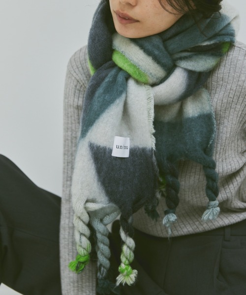 un/neu（アンノイ）の「幾何学パターンボリュームマフラー（マフラー・レディース・グリーン/レッド/ベージュ・FREE）」の19枚目の写真