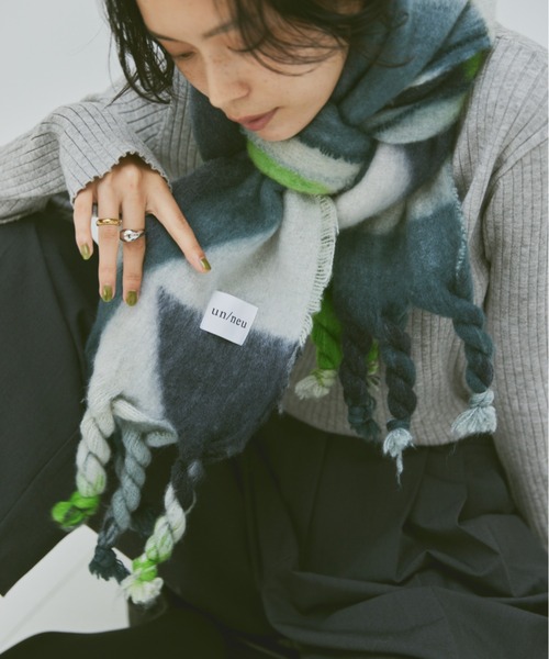 un/neu（アンノイ）の「幾何学パターンボリュームマフラー（マフラー・レディース・グリーン/レッド/ベージュ・FREE）」の18枚目の写真