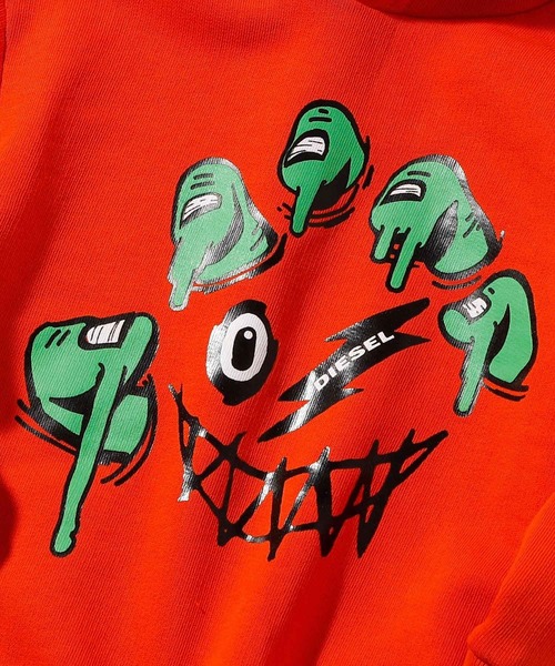 DIESEL KIDS(ディーゼルキッズ)の「DIESEL(ディーゼル)Kids & Junior ブランドロゴブリント長袖パーカーオーバーフーディー(パーカー・キッズ・オレンジ/ホワイト/ブラック・4Y/10Y/8Y/12Y/14Y/16Y)」の11枚目の写真